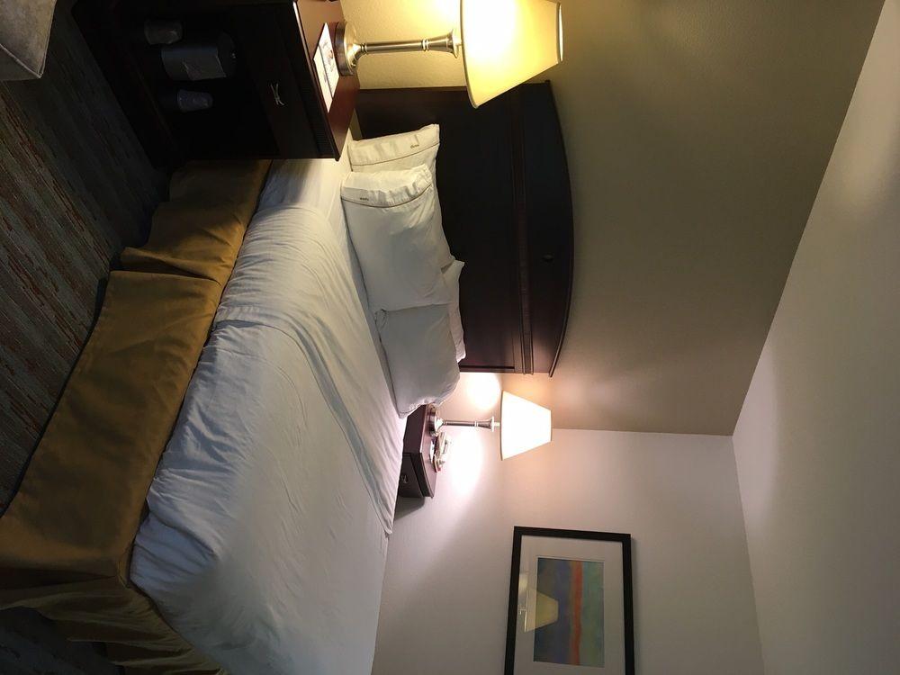 Holiday Inn Express West Jefferson By Ihg Bagian luar foto