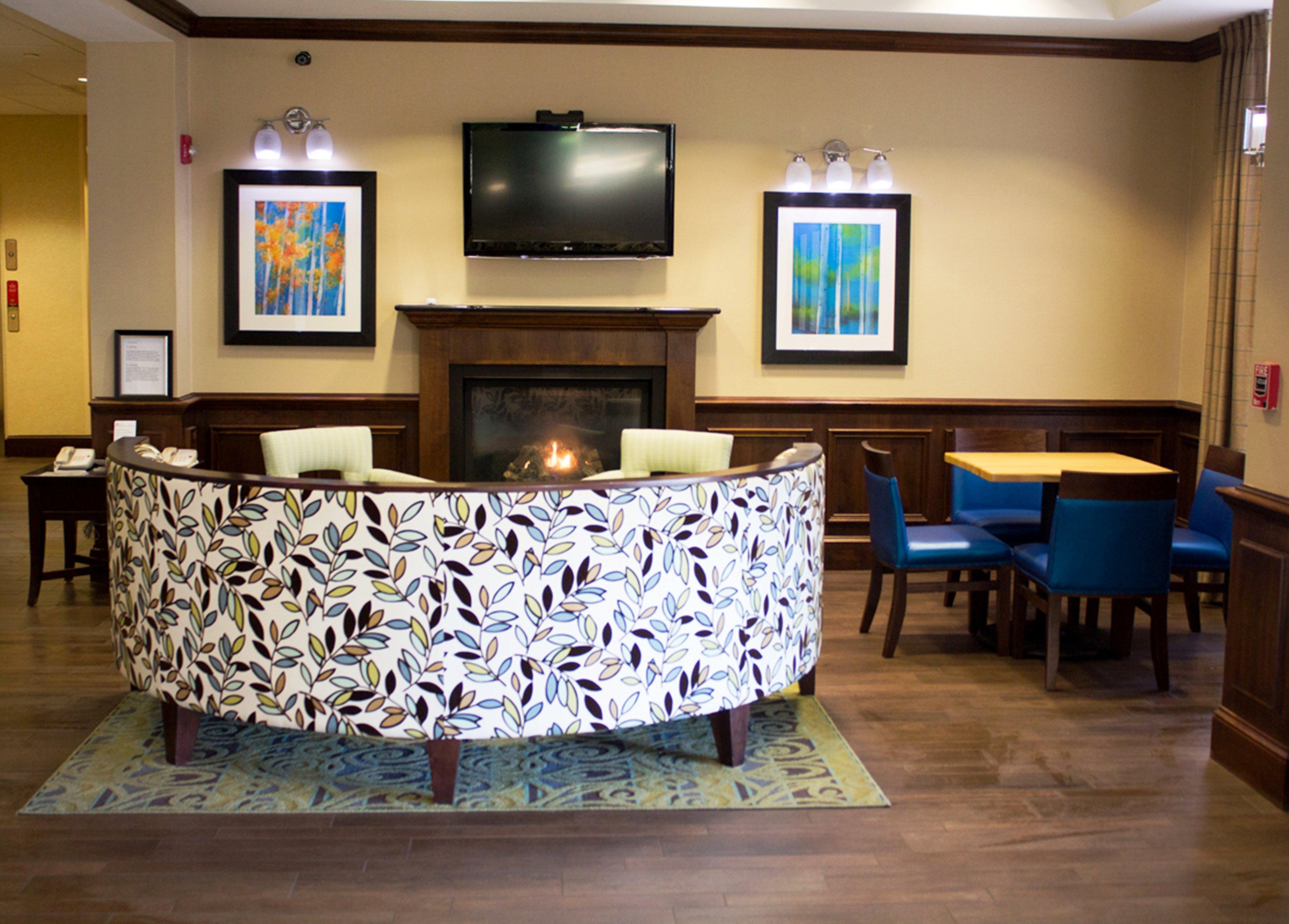 Holiday Inn Express West Jefferson By Ihg Bagian luar foto